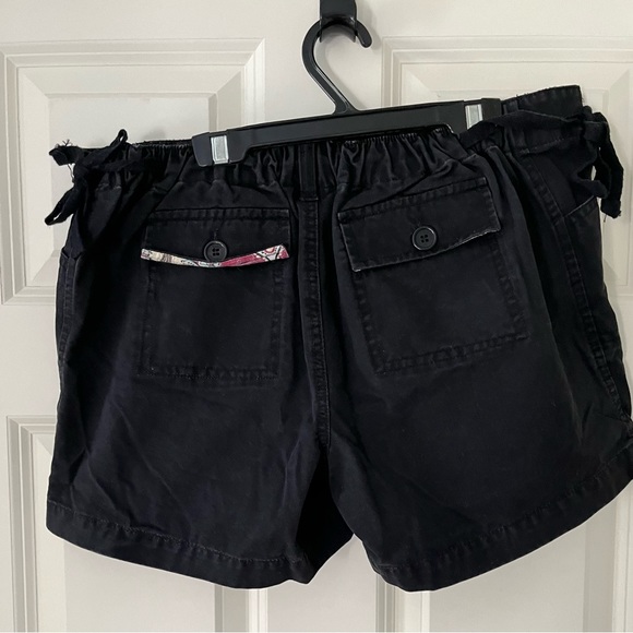 Oh Baby by Motherhood black shorts, size M - Picture 2 of 7